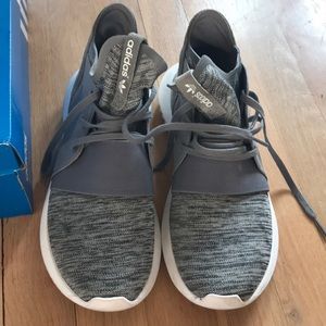 Adidas Tubular